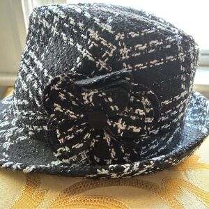 Stylish Black and White Tweed Fedora Hat